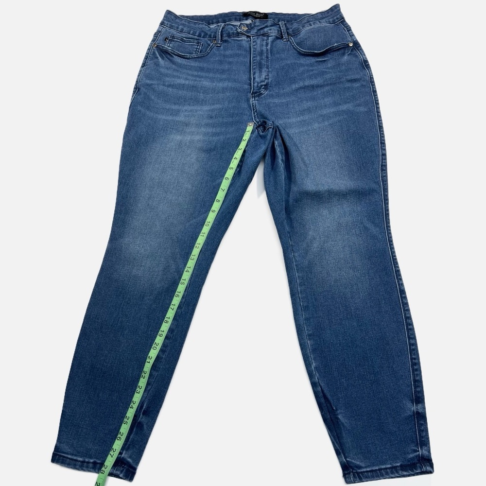 Judy Blue Ankle Jeans Womens size 18W Stretch Blue Denim High Rise Trendy Fit - Picture 6 of 10